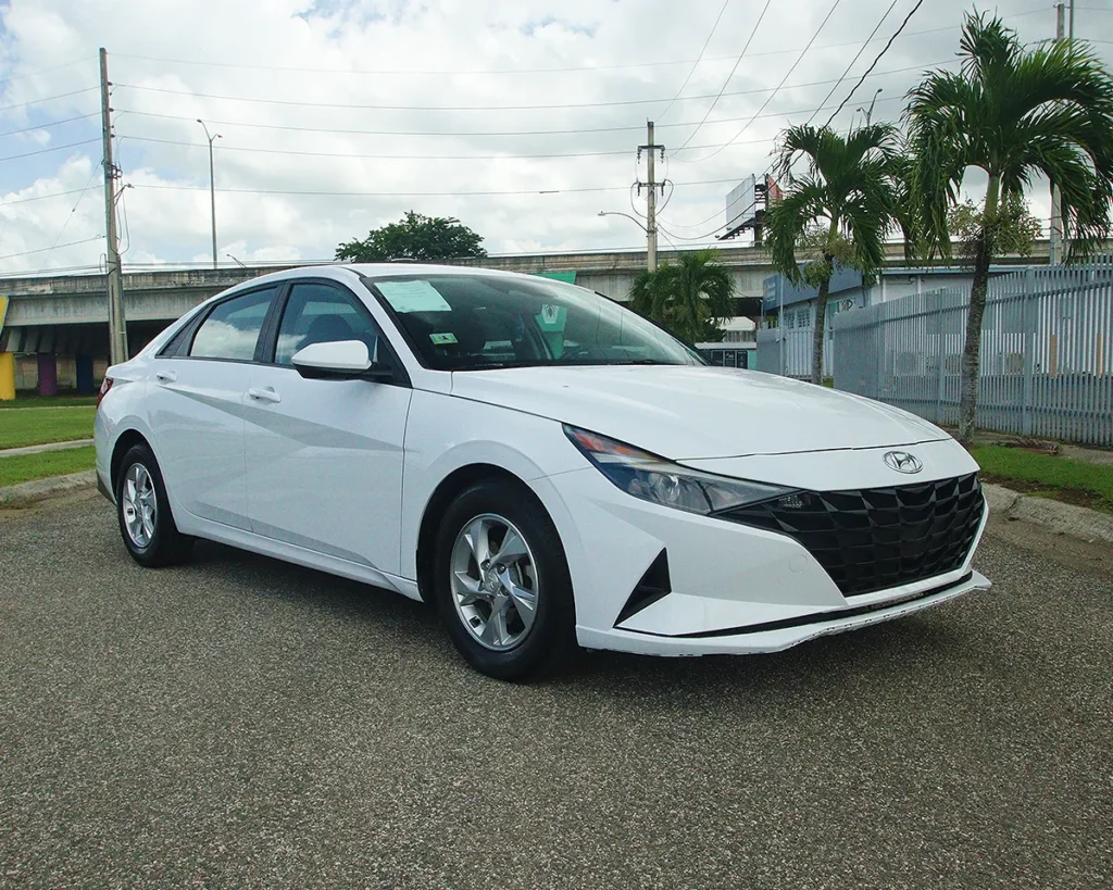 2022 Hyundai ELANTRA SE