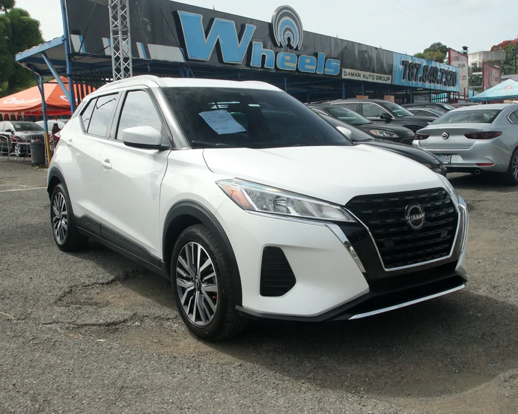2022 Nissan Kicks SV