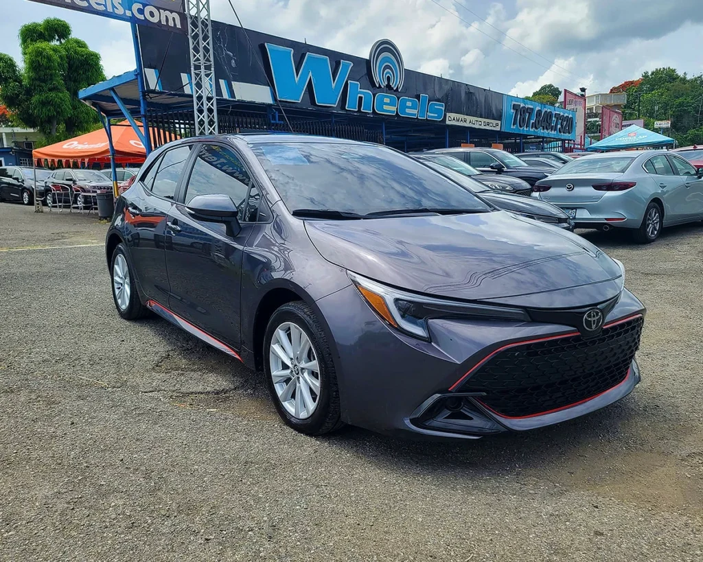 Corolla Hatchback SE