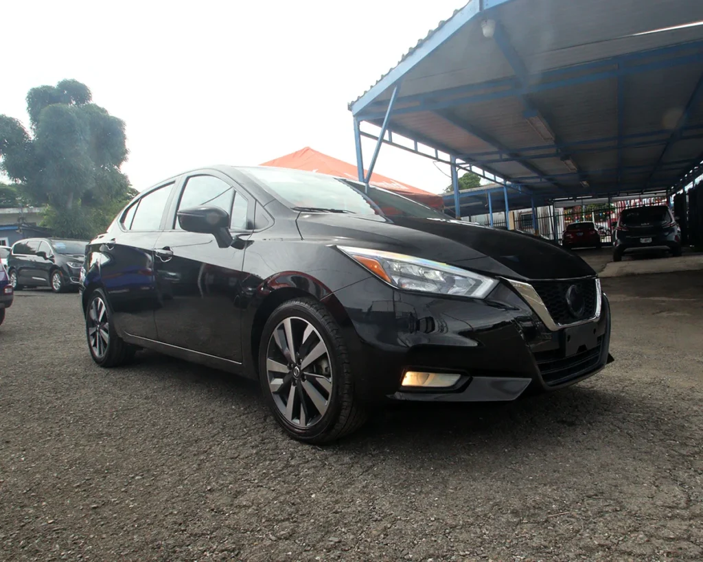 2021 Nissan Versa SR