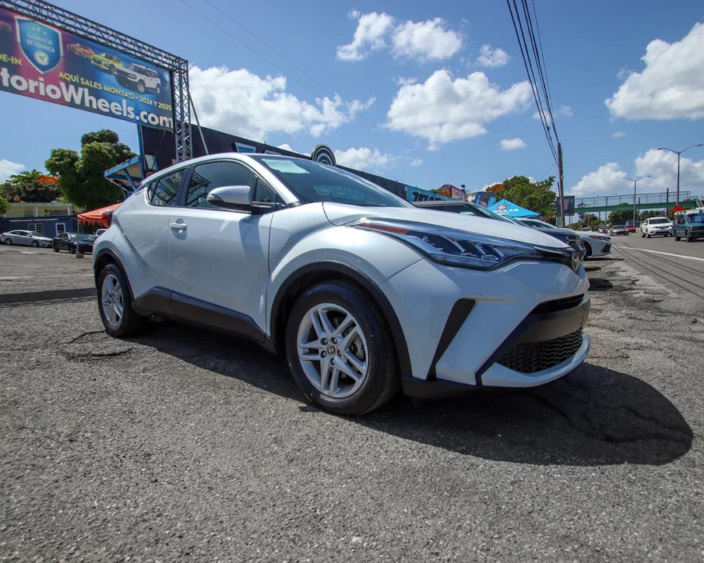 2022 Toyota C-HR XLE