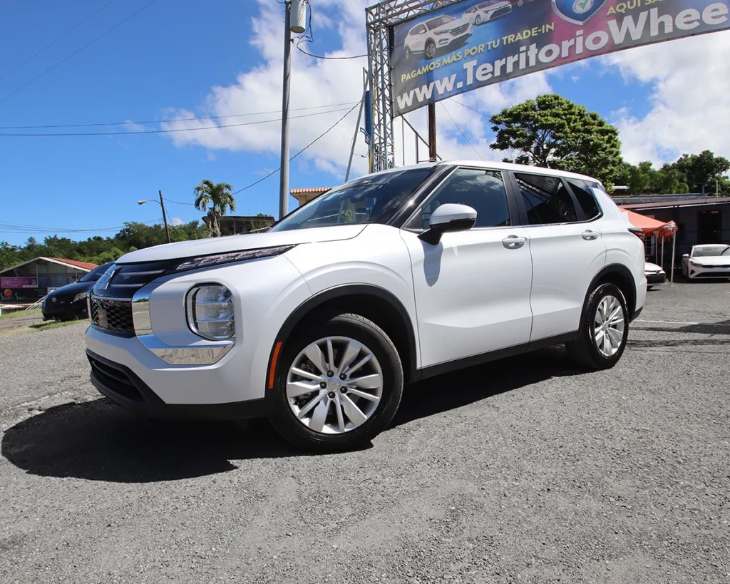 2026 Mitsubishi Outlander ES